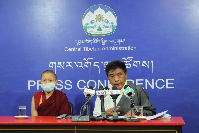 EC Chief commissioner Wangdu Tsering Pesur (R) addresses the press conference on Monday with the elected additional commissioner Geshema Delek Wangmo (L) (Phayul Photo)