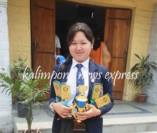 Tenzin Lhamo Bhutia secured 97.25% in ISC Humanities stream and became the district topper in Kalimpong (Photo Kalimpong News Express)
