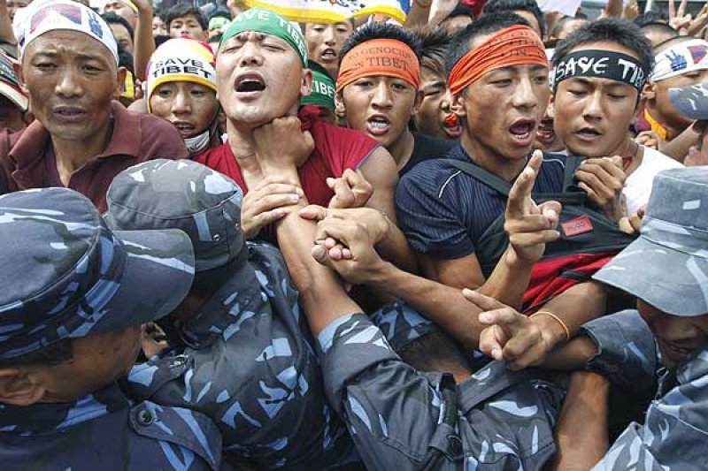 Tibetans in Nepal manhandled by Nepalese police (Photo- Asia News)